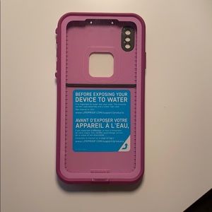 Frostbite iPhone XS MAX Fre Lifeproof Case
